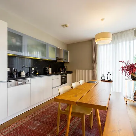 Luxury 1 Bedroom With Seaview, High End Decoration