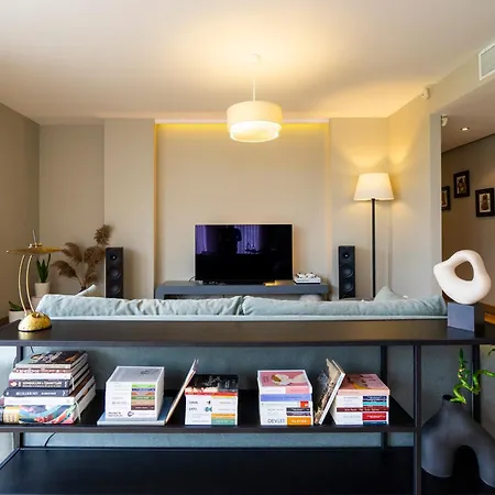 Luxury 1 Bedroom With Seaview, High End Decoration