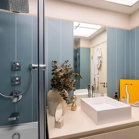 Luxury 1 Bedroom With Seaview, High End Decoration Istanbul
