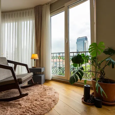 Luxury 1 Bedroom With Seaview, High End Decoration *